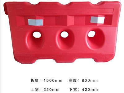 1.5米下三孔水马.jpg